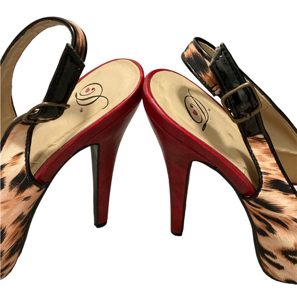 Cheetah Print Sexy Stilleto Heels - Picture 4 of 9